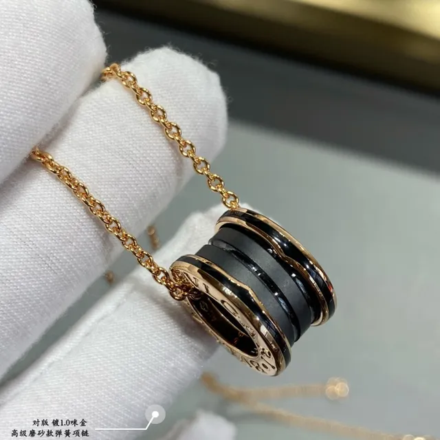Bvlgari B.zero1 Colier multi-bandes noir céramique et or 6