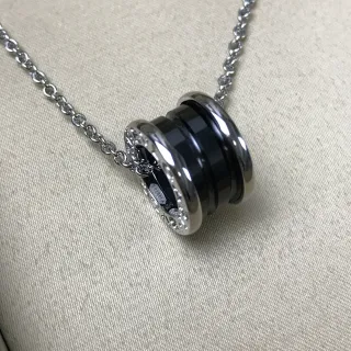 Bvlgari B.zero1 Rock কালো সিরামিক ও হীরার পেন্ড্যান্ট নেকলেস