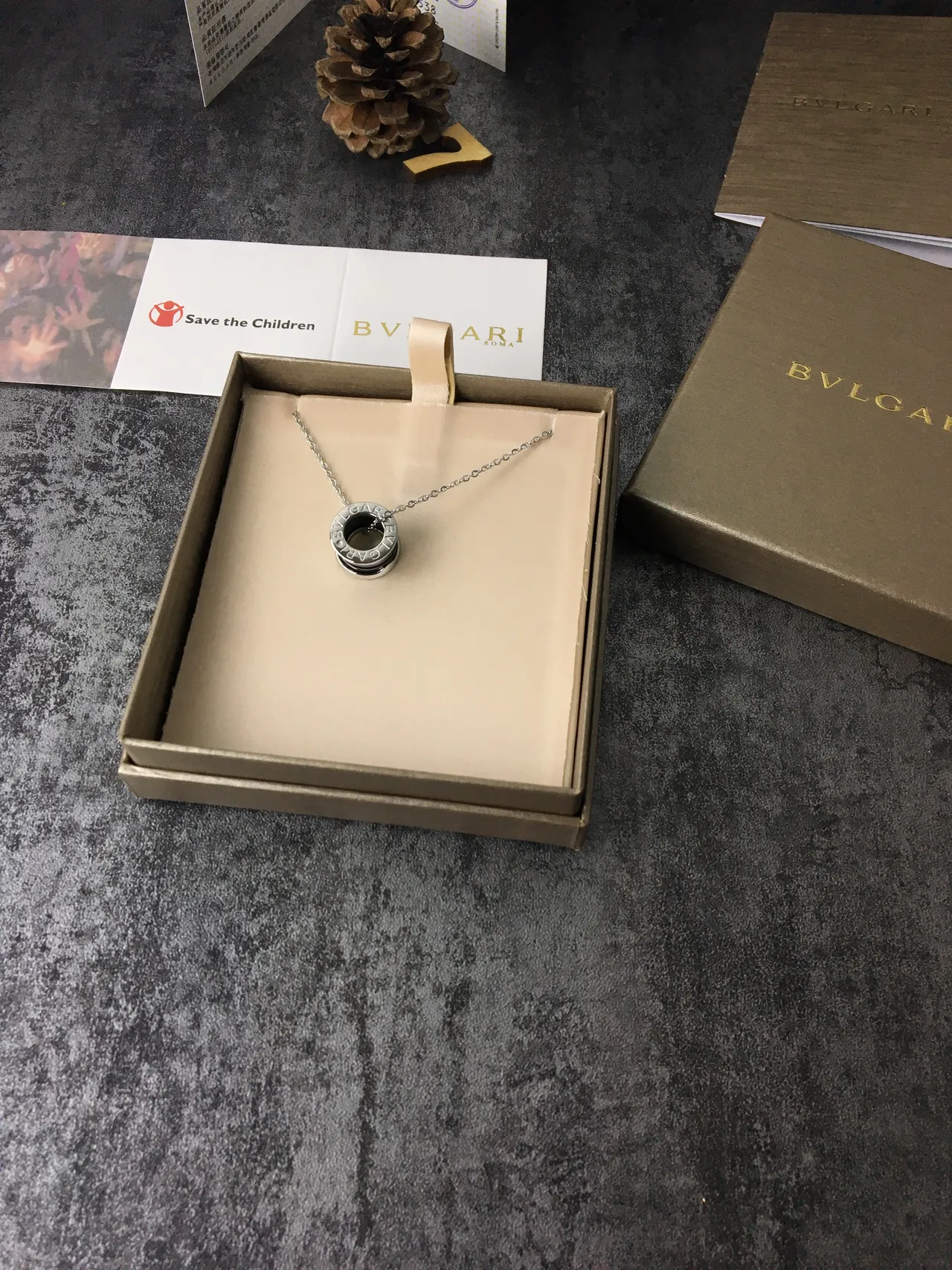 Bvlgari B.zero1 Rock قلادة سيراميك أسود وماس 2