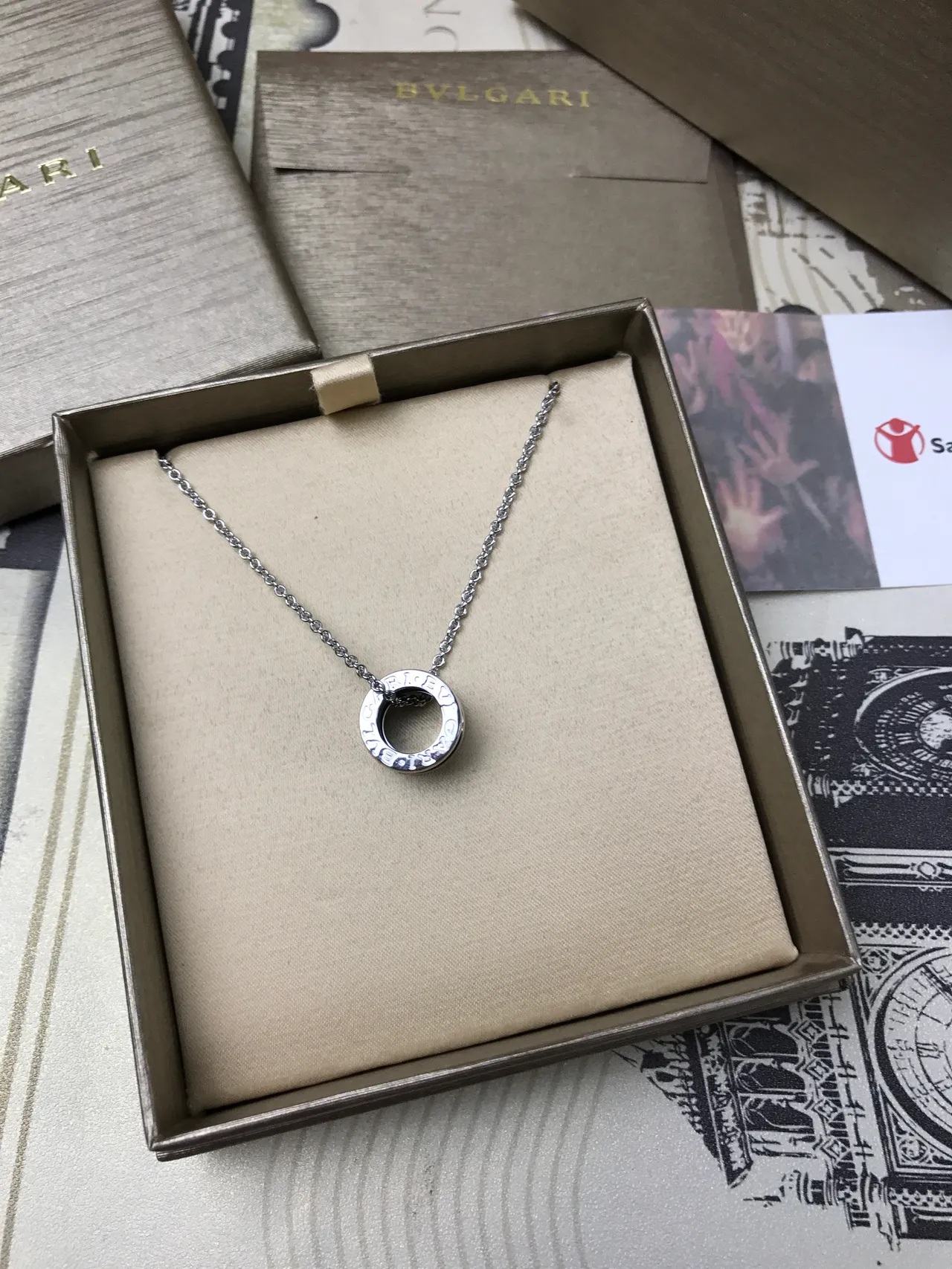 Bvlgari B.zero1 Rock قلادة سيراميك أسود وماس 12