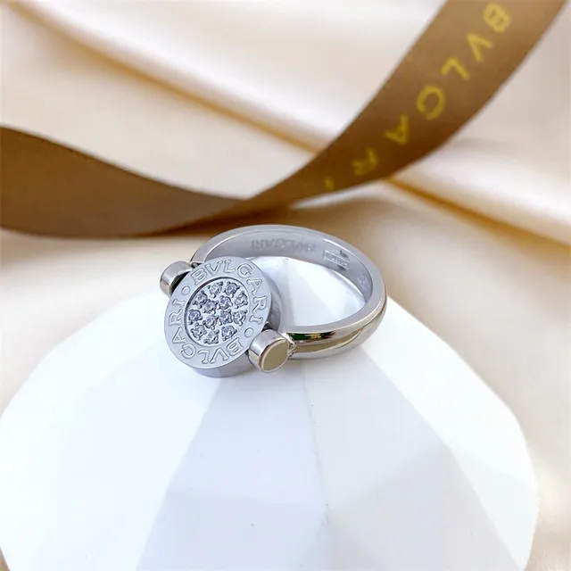 Bvlgari B.zero1 ঘূর্ণনীয় বেজেল সোনা এবং কালো রিং 4