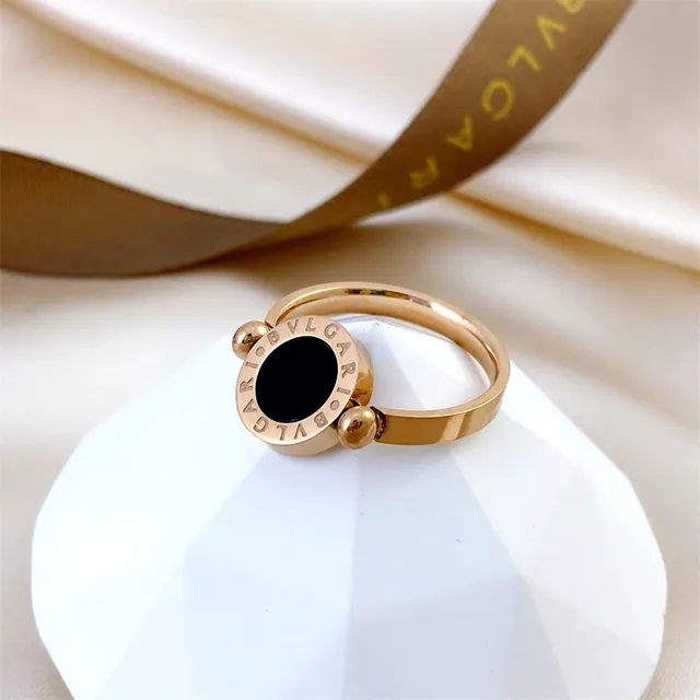 Bvlgari B.zero1 ঘূর্ণনীয় বেজেল সোনা এবং কালো রিং 7