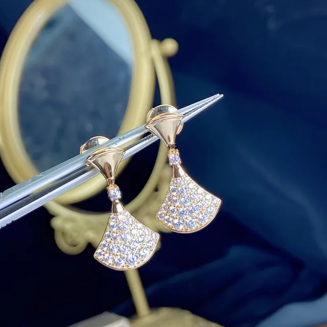 Bvlgari Divas’ Dream পাখা আকারের পেভে কানের দুল 6