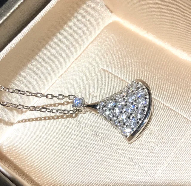 Bvlgari Divas’ Dream colar em forma de leque Pavé de ouro 2
