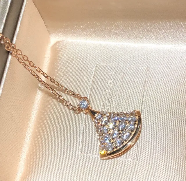 Bvlgari Divas’ Dream colar em forma de leque Pavé de ouro 5