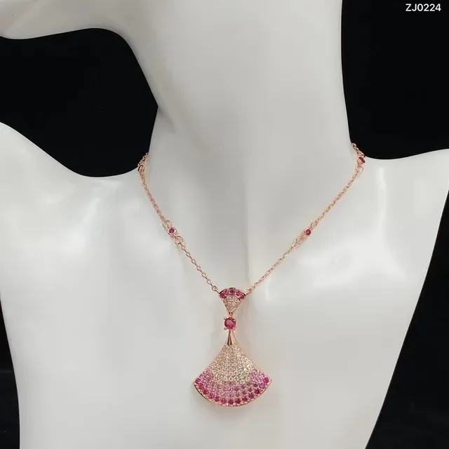 Bvlgari Divas’ Dream Pink Gold Fan-Shaped Pendant Graduated Gemstone Setting Necklace 4