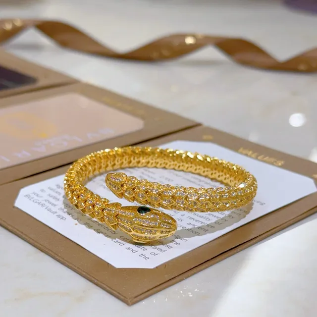 Bvlgari সোনার সবুজ লিপটে সাপ Pavé-Set ব্রেসলেট 2
