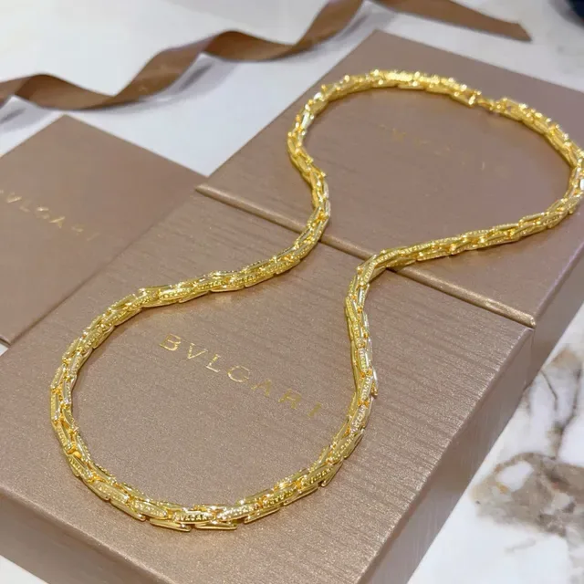 Bvlgari Gold Link Chain Necklace 7