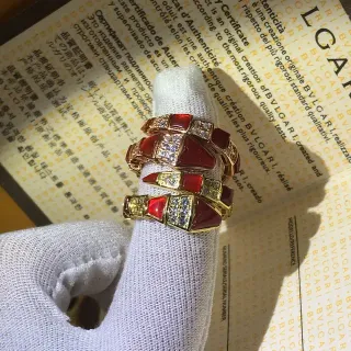 Bvlgari Parentesi रेड गोल्ड ज्यामितीय मल्टी-बैंड आर्टिकुलेटेड अंगूठी