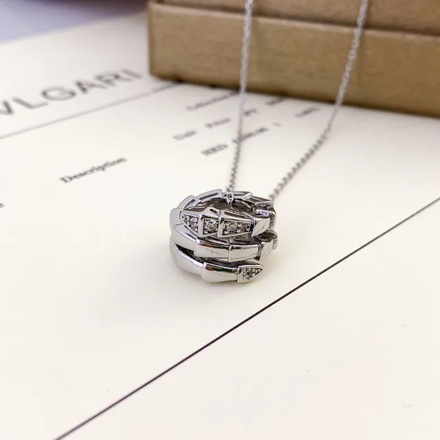 Bvlgari Serpenti Colares pingentes em espiral pavé 2