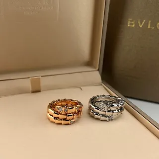 Bvlgari Serpenti বাঁকানো স্কেল Pavé হেড রিং