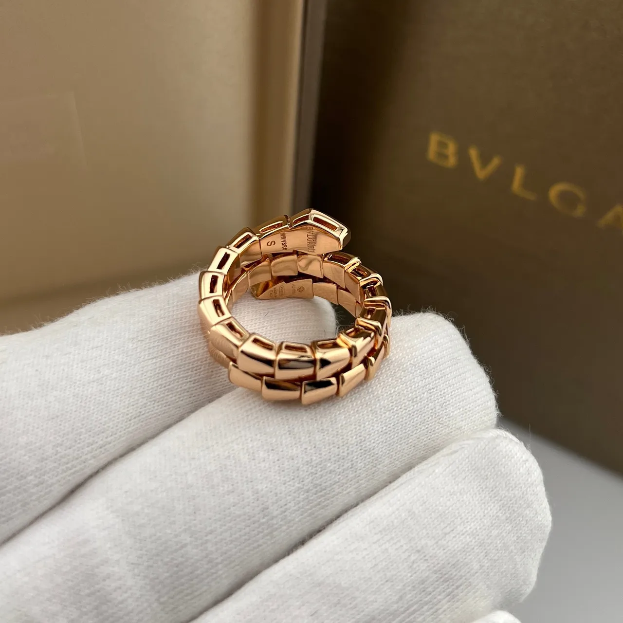 Bvlgari Serpenti Coiled Scale Pavé Head Rings 2