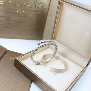Bvlgari Serpenti Pavé हीरे सफेद सोने का सर्पिल कंगन