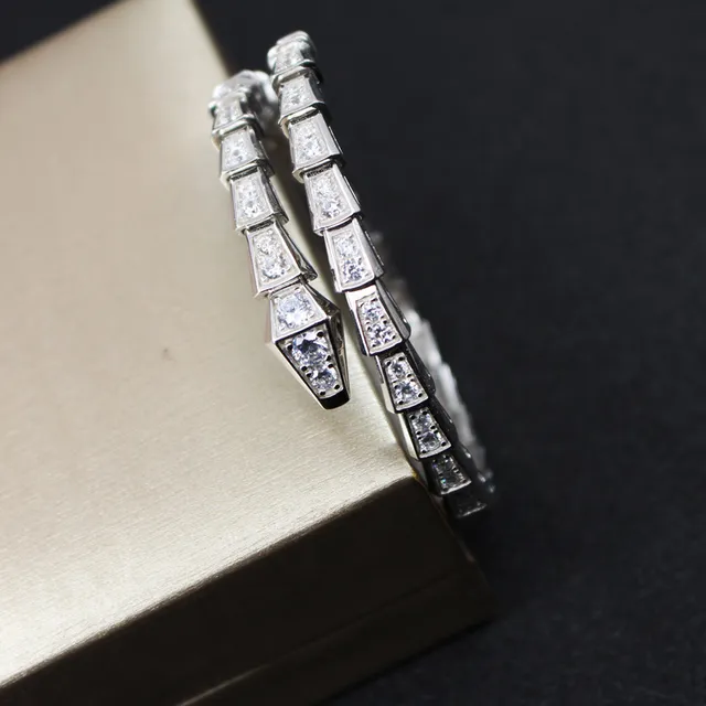 Bvlgari Serpenti Pavé Diamants Or Blanc Bracelet Spirale 4