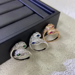Bvlgari Serpenti चाँदी सोना बेला हुआ सांप का मोटिफ पेवे-सेट डायमंड अंगूठी