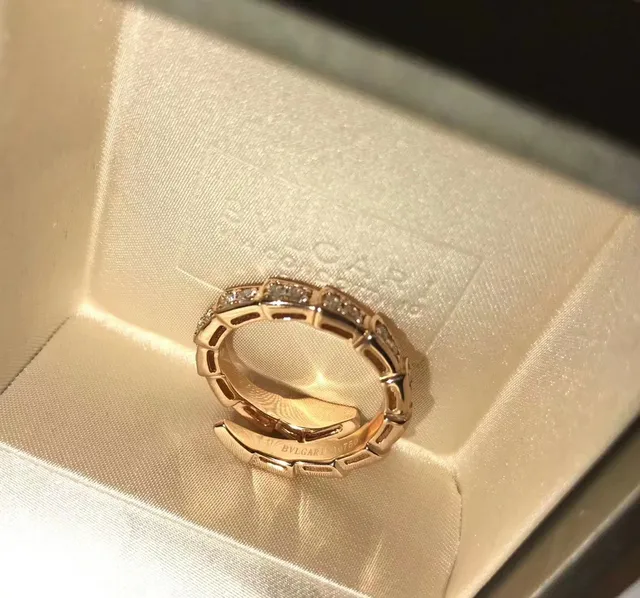 Bvlgari Serpenti Silver Transparent Paved Diamond Geometric Interlocking Band Ring 3