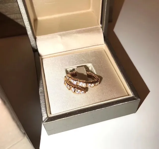 Bvlgari Serpenti Silver Transparent Paved Diamond Geometric Interlocking Band Ring 8