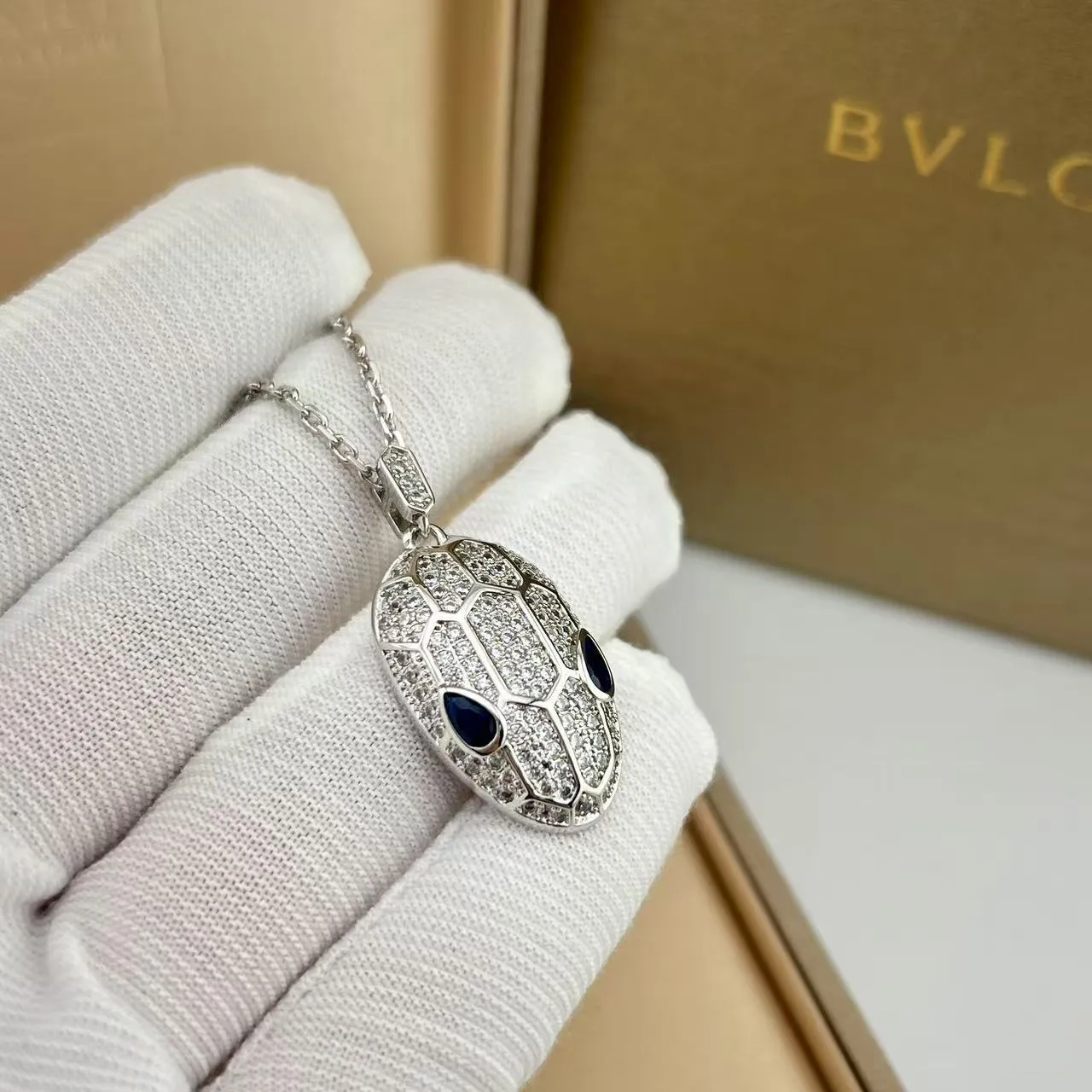 Bvlgari Serpenti قلادة رأس الثعبان 4