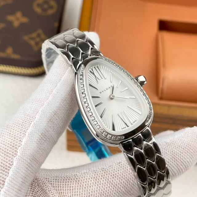 Bvlgari Serpenti Relógio mecânico com bisel de diamantes em forma de lágrima 7