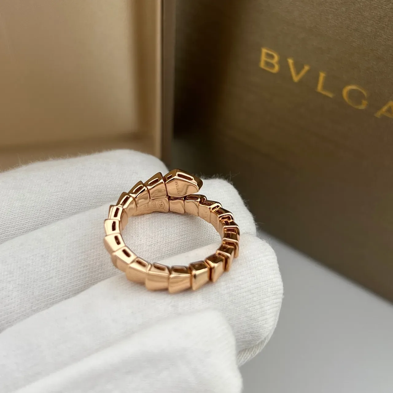 Bvlgari Serpenti Viper Bague Or Rose Émail Noir Diamant 2