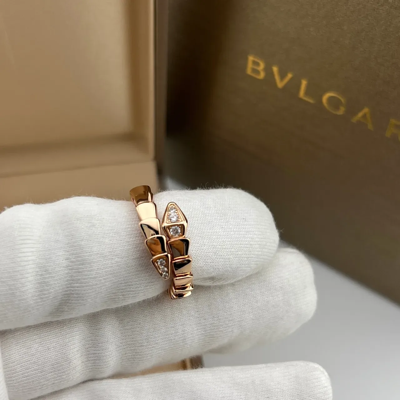 Bvlgari Serpenti Viper Bague Or Rose Émail Noir Diamant 3