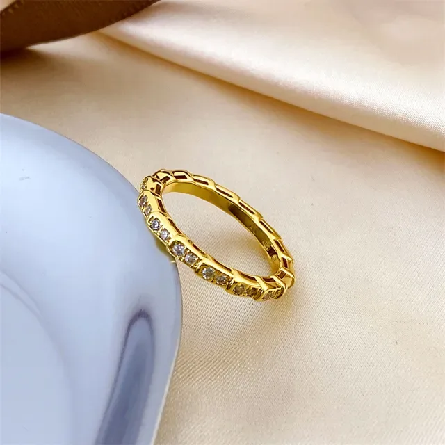 Bvlgari Tubogas সোনালি মাদার অফ পার্ল এবং পেভ স্টোন আংটি 8