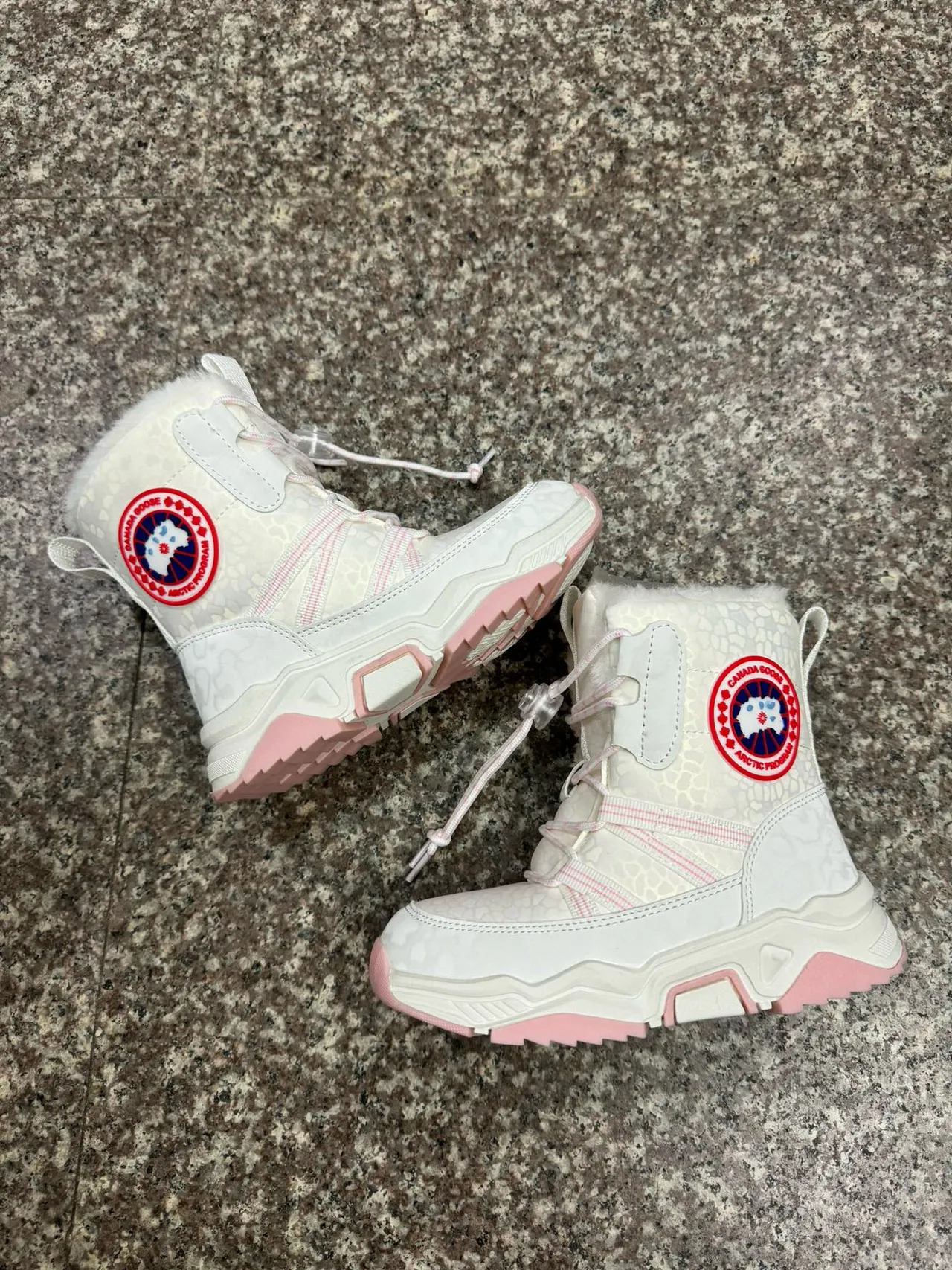 Canada Goose Arctic Program Estampado de Leopardo Botas de Nieve Negro para Niños 16