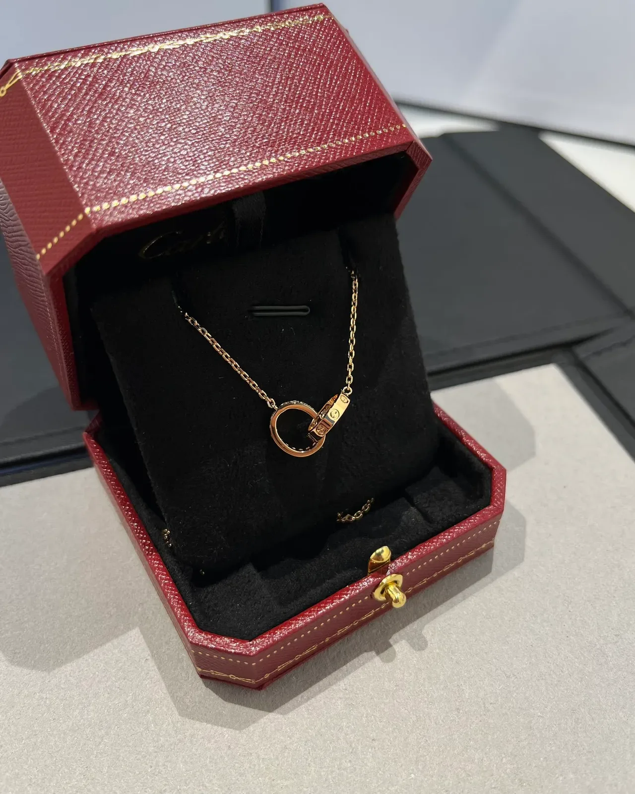 Cartier Double Ring Gold Black Interlocking Pendant Pavé Diamond Setting Necklace 7