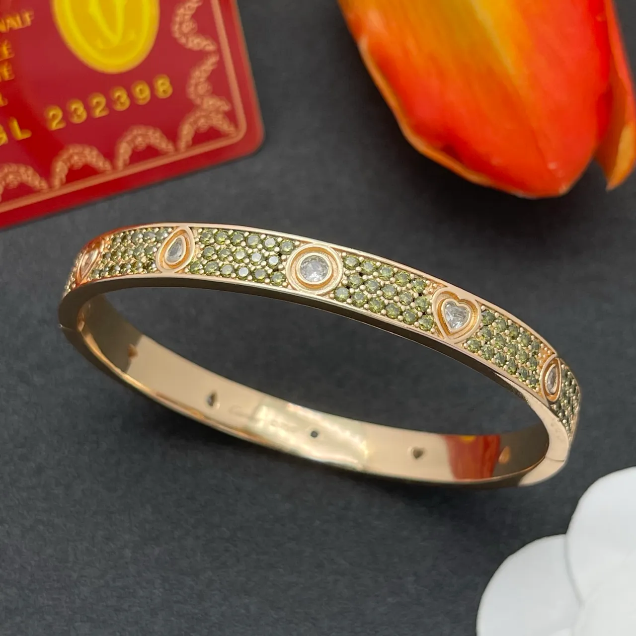 Cartier Bracelet Motif Cœur Pavé-Set Or Vert 7