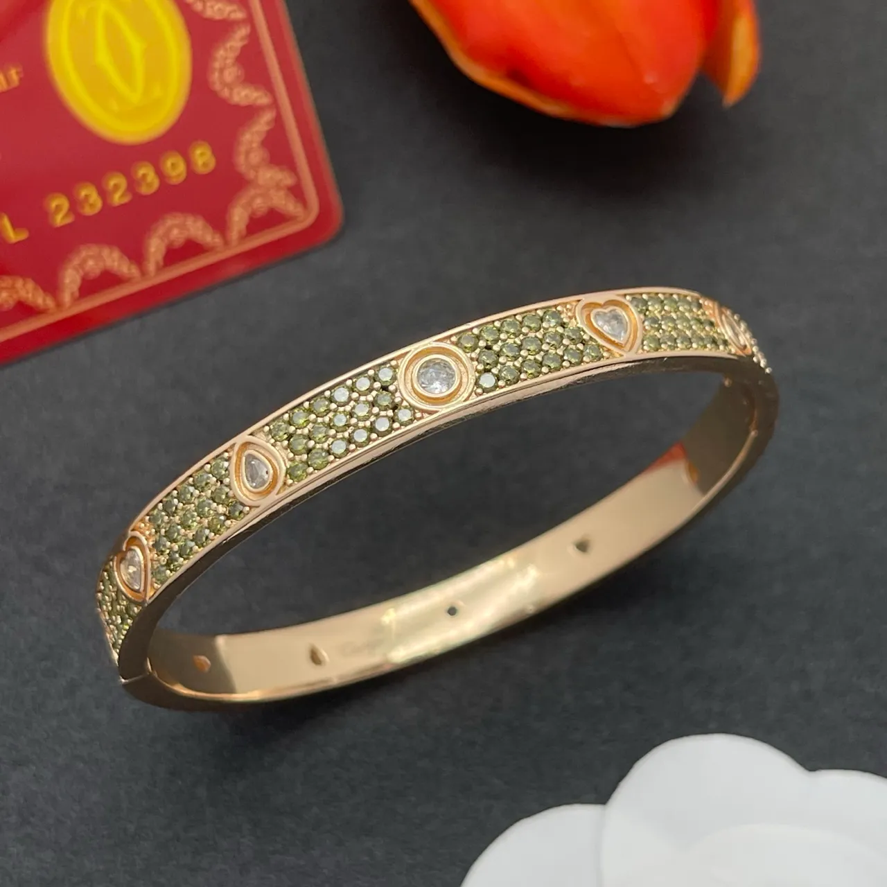 Cartier Bracelet Motif Cœur Pavé-Set Or Vert 8