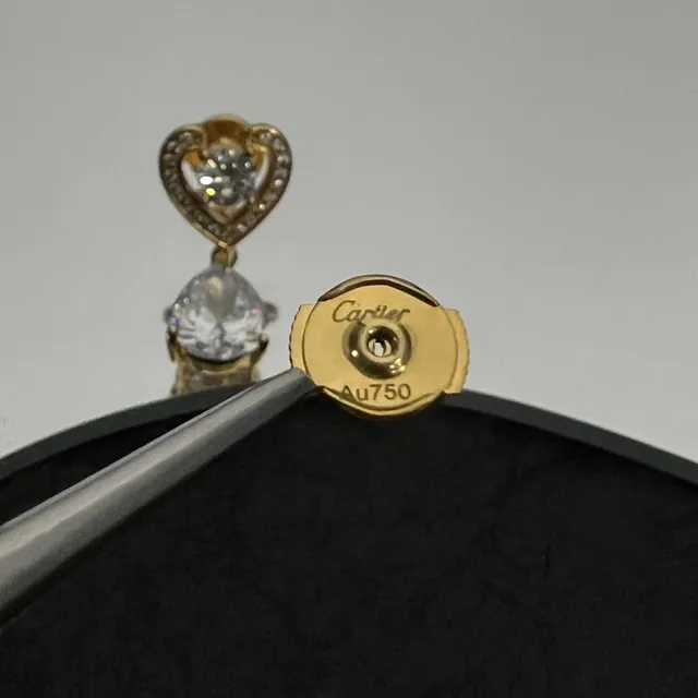 Cartier Brincos de coração e lágrima 2