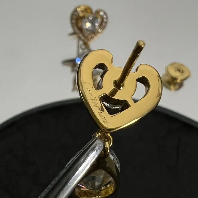 Cartier Brincos de coração e lágrima 3