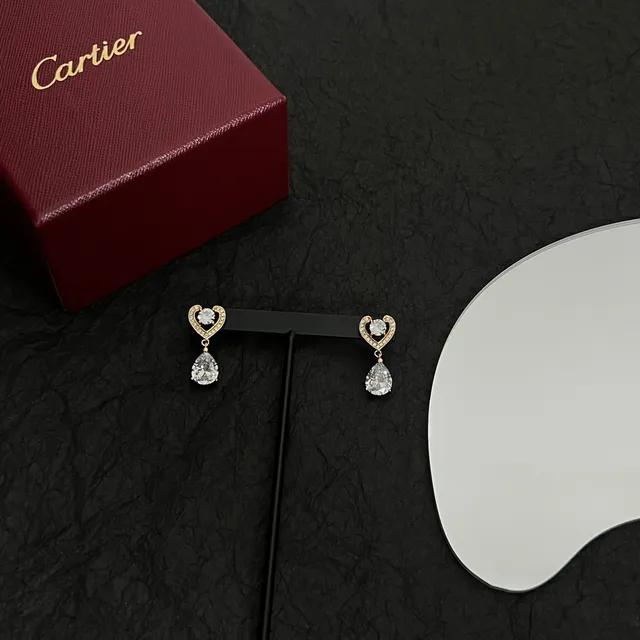 Cartier Brincos de coração e lágrima 6