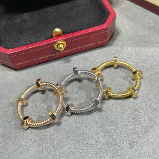 Cartier Juste un Clou घुंघराली तार मटर पैटर्न की अंगूठियां