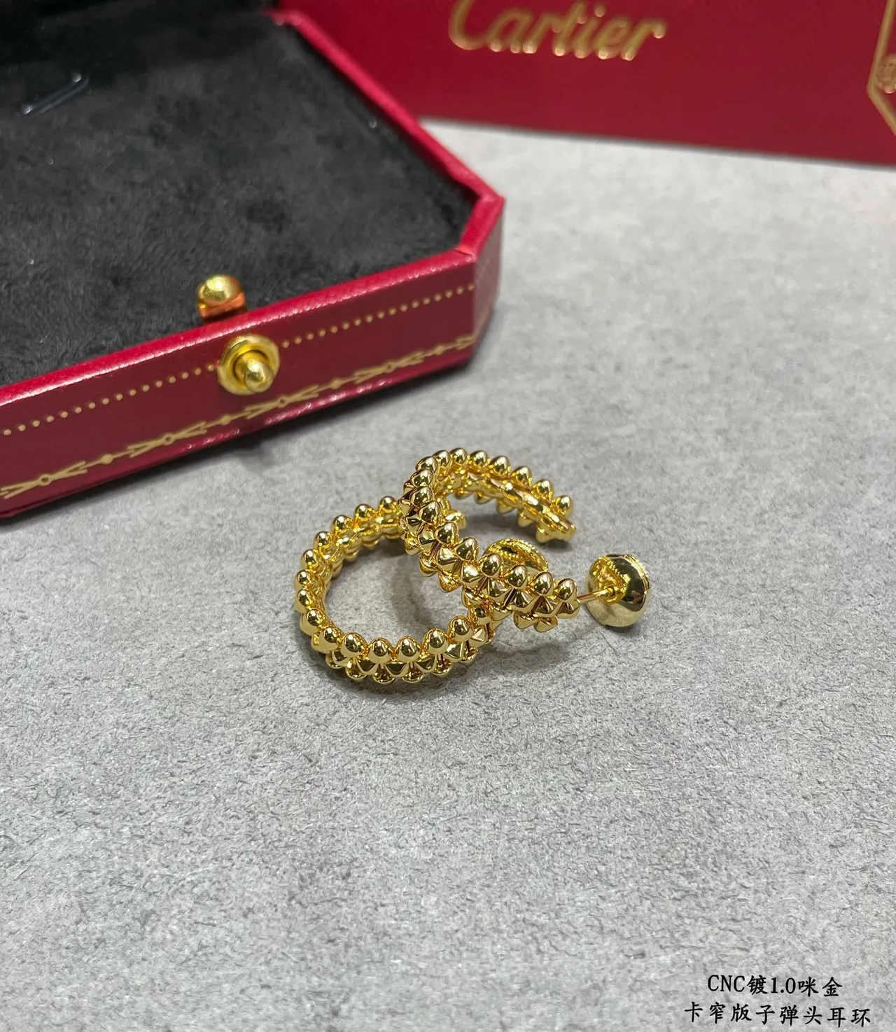 Cartier Juste un Clou Aureole Doré Blanc Étroit Pavé-Set Pierres Boucles d'oreilles 3