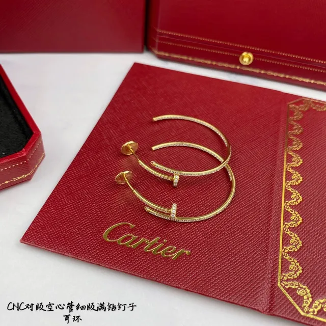 Boucles d'oreilles Cartier Juste un Clou Pavé diamants or 2