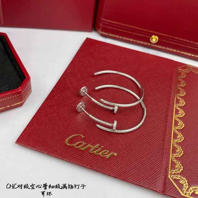 Boucles d'oreilles Cartier Juste un Clou Pavé diamants or 3
