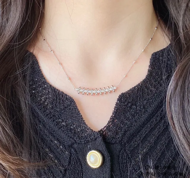 Cartier Juste un Clou Collier à pendentif avec barre à picots 9