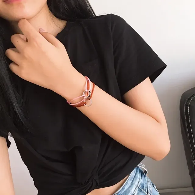 Cartier Love bracelet cordon fuchsia anneaux entrelacés 8