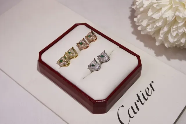 Boucles d'oreilles Cartier Panthère Or avec Tête de Panthère Verte Motif Cristaux Pavé 3