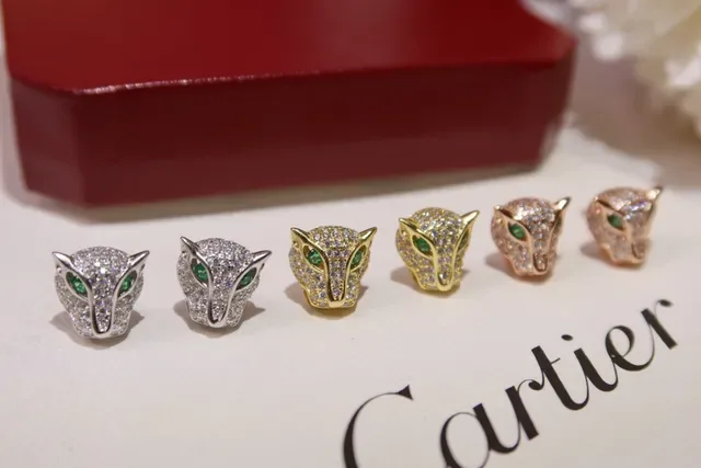 Boucles d'oreilles Cartier Panthère Or avec Tête de Panthère Verte Motif Cristaux Pavé 8