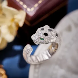 Cartier Panthère Panther Head Pavé Diamond Ring