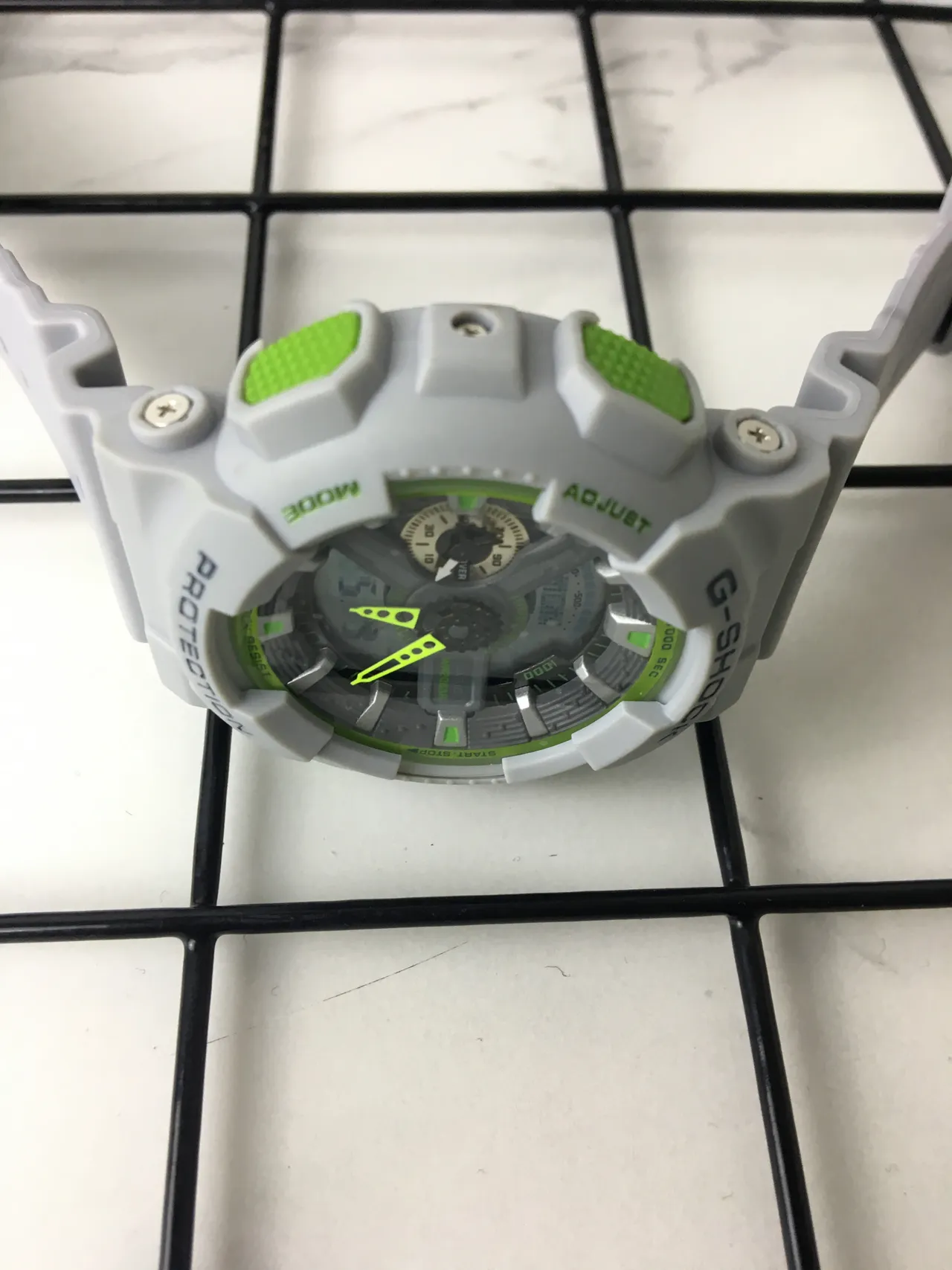 Casio G-Shock GA-100 Gris clair et vert citron Montre de sport 4