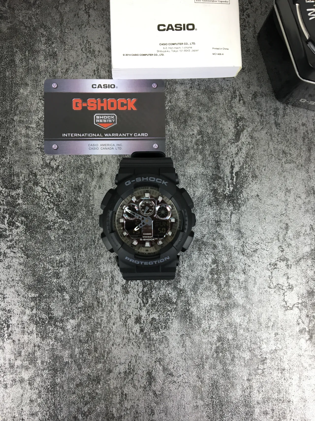 Casio G-Shock GA-100 Montre Sport en Résine Noire Mate 2