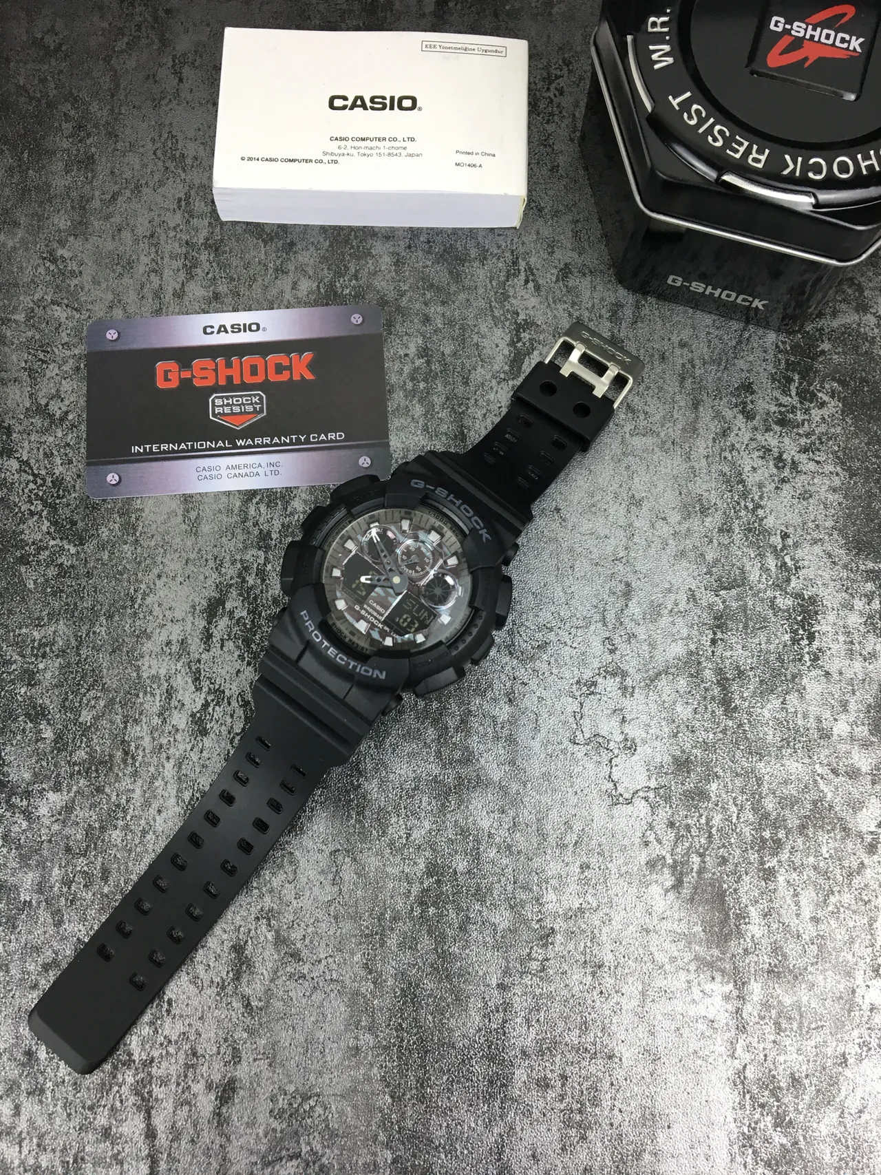 Casio G-Shock GA-100 Montre Sport en Résine Noire Mate 6