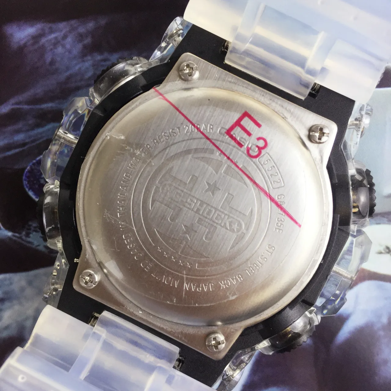Casio G-Shock GA-100 Montre Sport en Résine Transparente 4