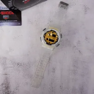 Casio G-Shock GA-2100 Boîtier en Résine Transparente Dorée Cadran Montre