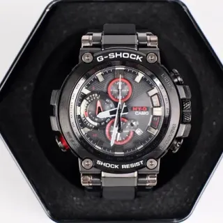 Casio G-Shock MT-G Negro y Rojo Reloj Deportivo Robusto