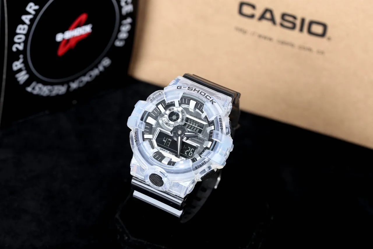 Casio G-Shock Relógio Esportivo em Resina Transparente Preta 2