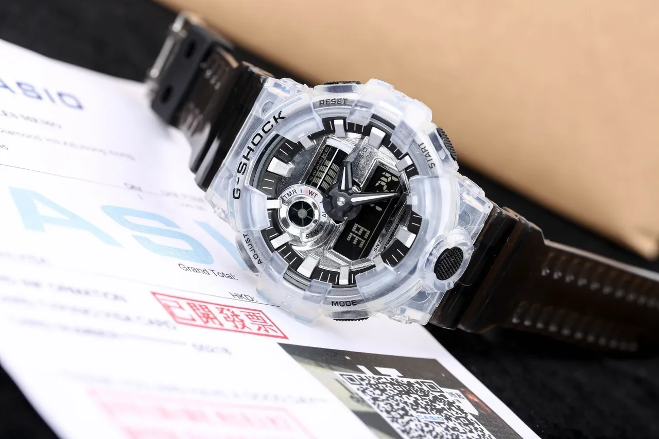 Casio G-Shock Relógio Esportivo em Resina Transparente Preta 8